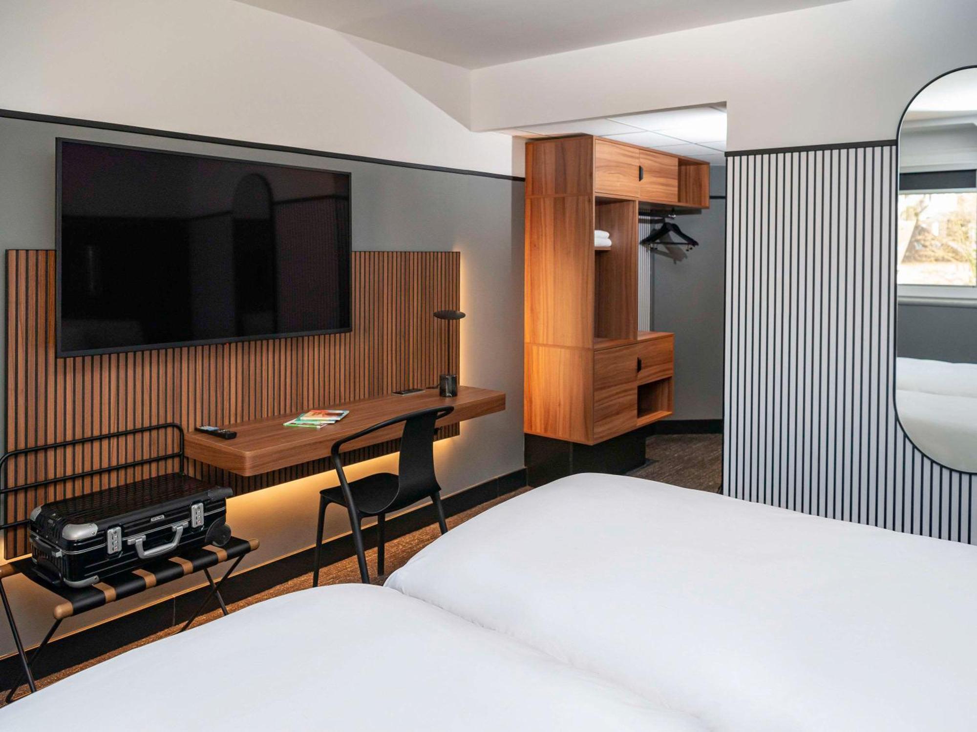 Mercure Caen Centre Port De Plaisance Exterior foto